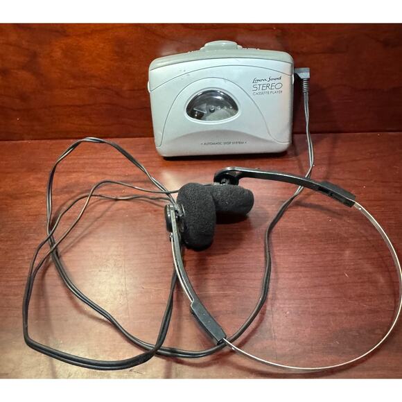 Lenoxx Sound Cassette Portable Player Model 820M With Headset Tested Belt Clip - Picture 2 of 5